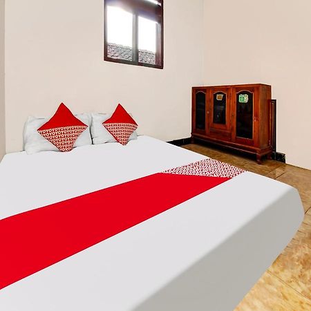 Oyo Homes 91134 Desa Wisata Tebing Lingga Trenggalek Exterior foto